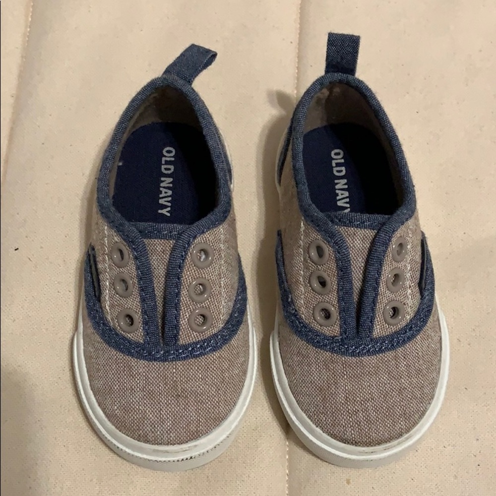 Old Navy slip ons, Sz 5